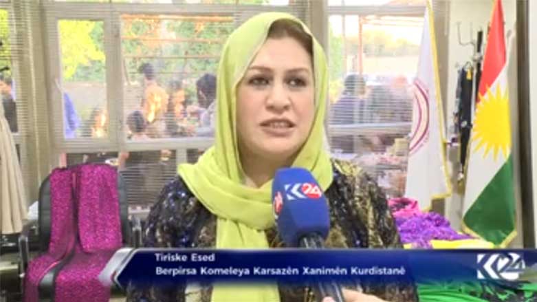 Karsazên jin 30 kes xelat kirin